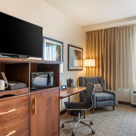 Best Western Premier Boulder Falls Inn Lebanon Bagian luar foto