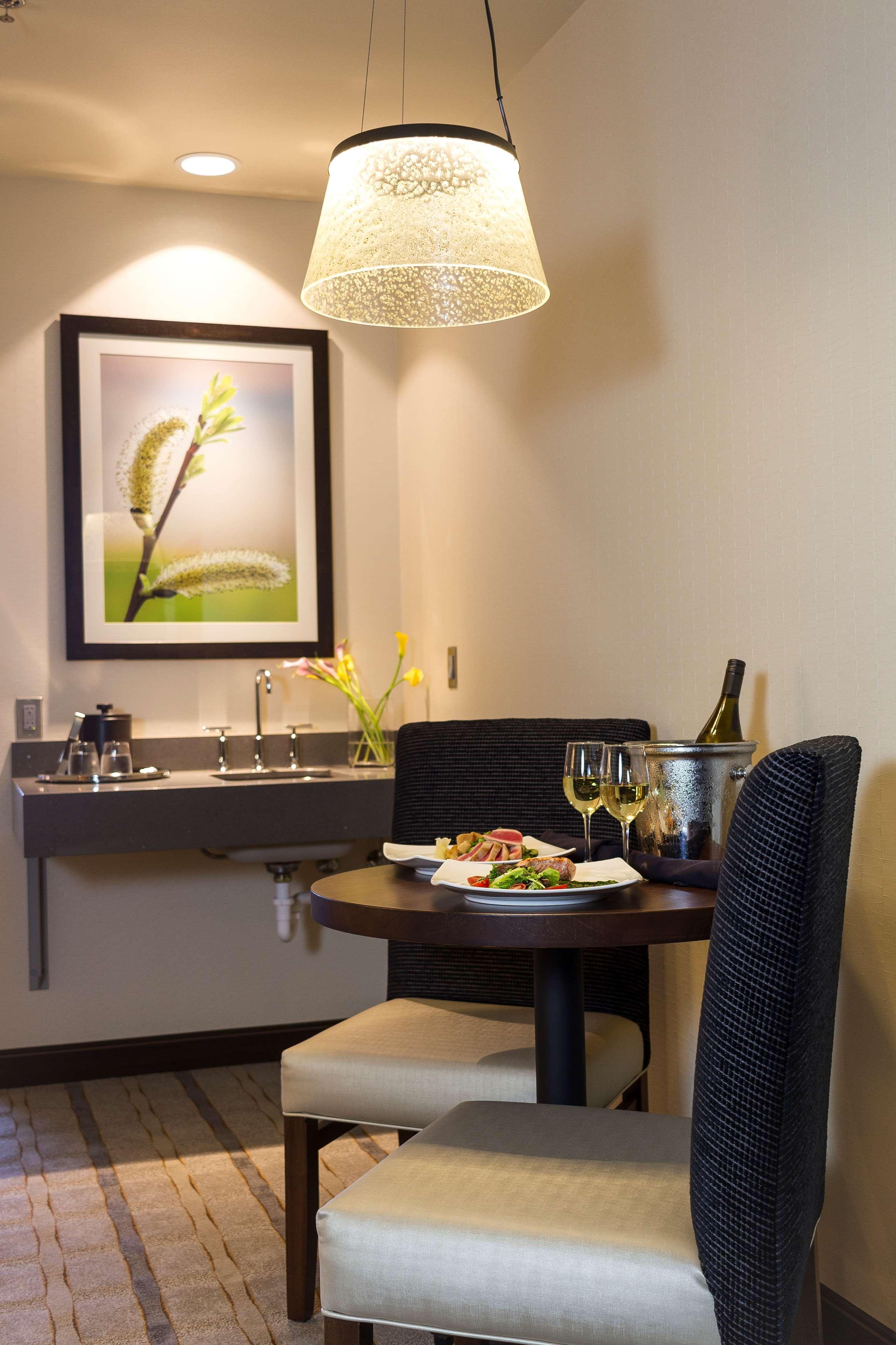 Best Western Premier Boulder Falls Inn Lebanon Bagian luar foto
