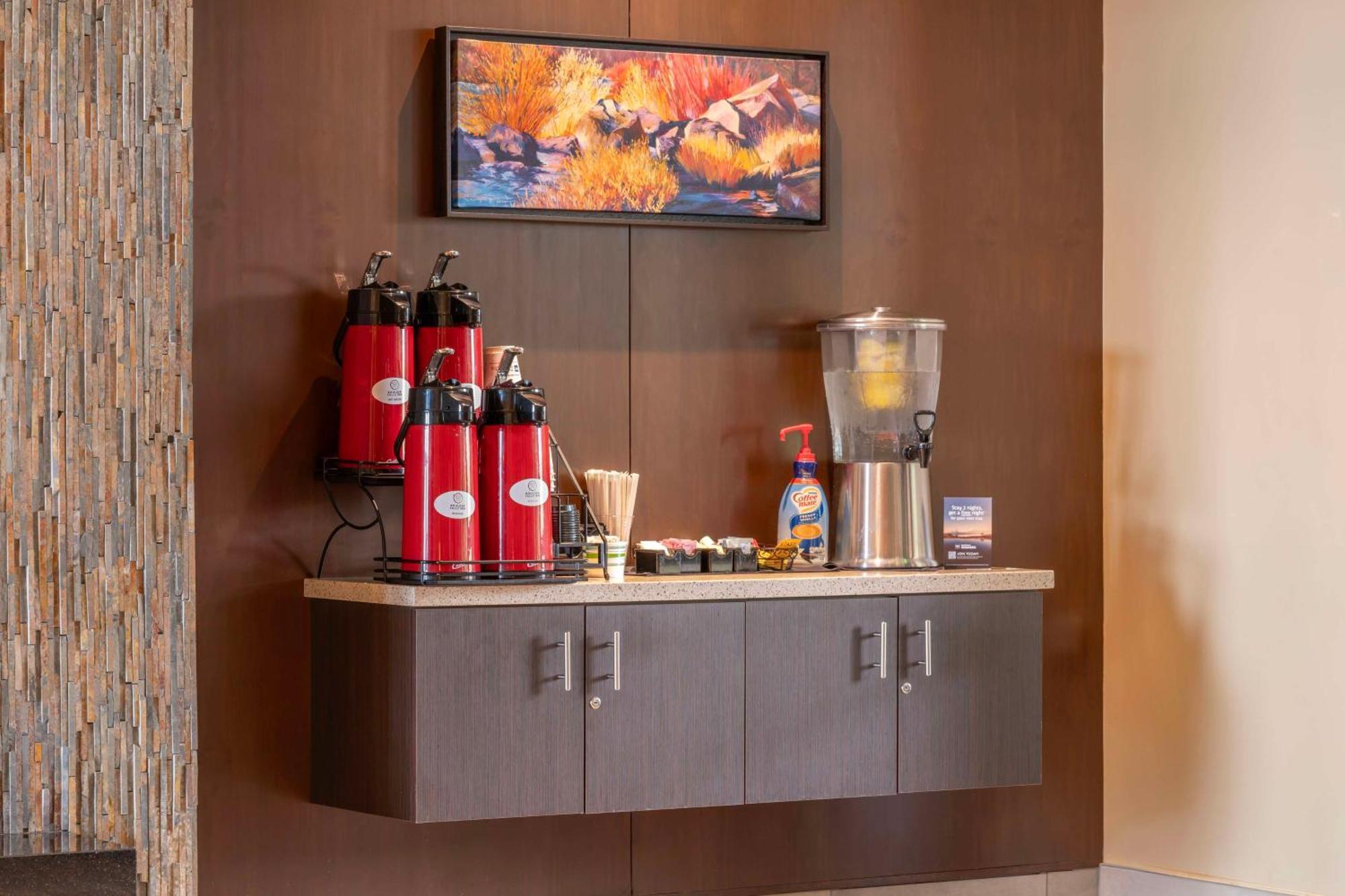 Best Western Premier Boulder Falls Inn Lebanon Bagian luar foto