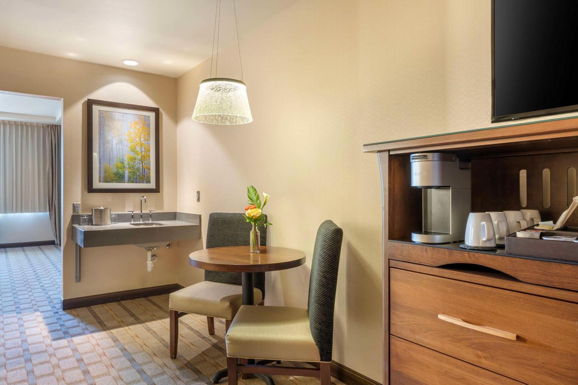 Best Western Premier Boulder Falls Inn Lebanon Bagian luar foto