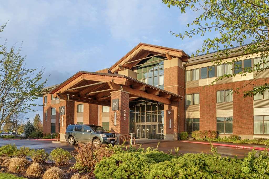 Best Western Premier Boulder Falls Inn Lebanon Bagian luar foto